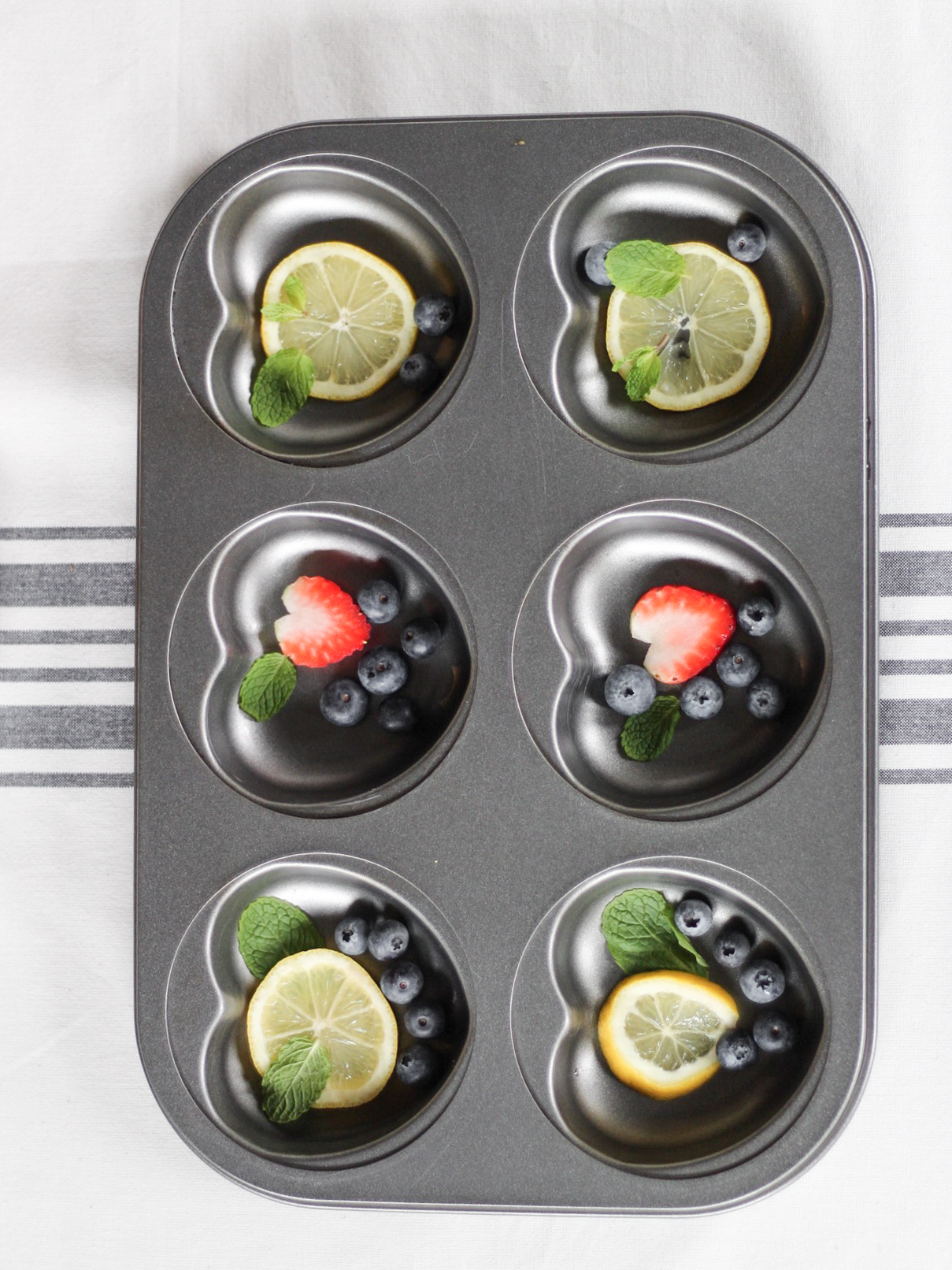 DIY fruit ice in muffin tins